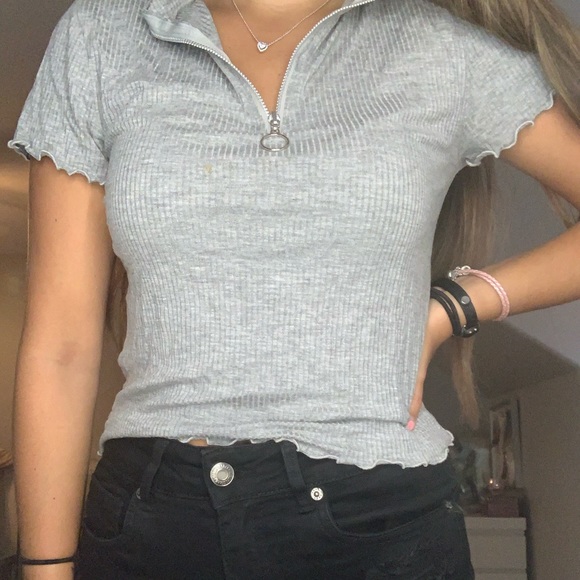 Casual t shirt - Picture 1 of 3